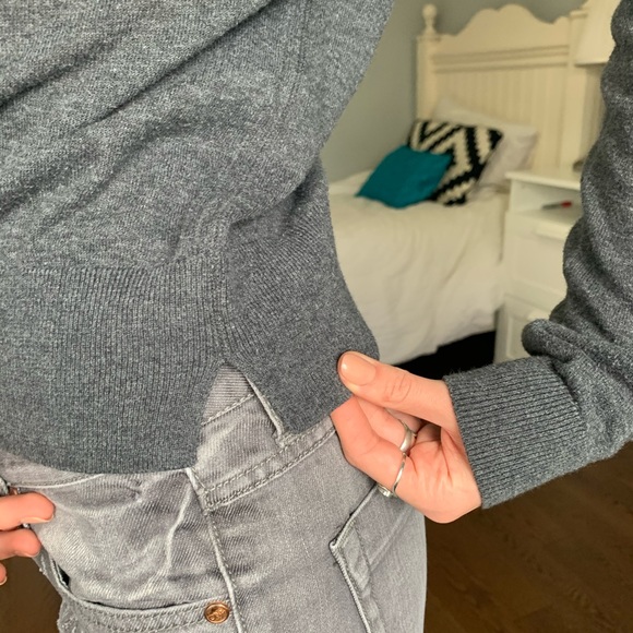 Women’s Long Sleeved Top - Picture 4 of 5